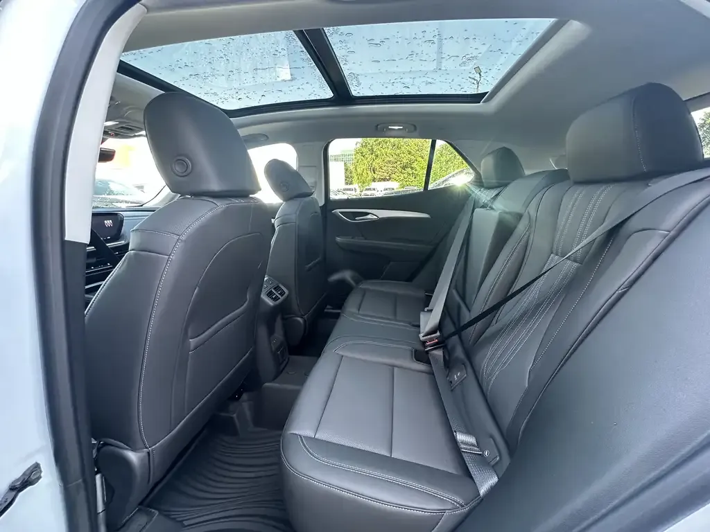 Buick Envision 2026 photo 5