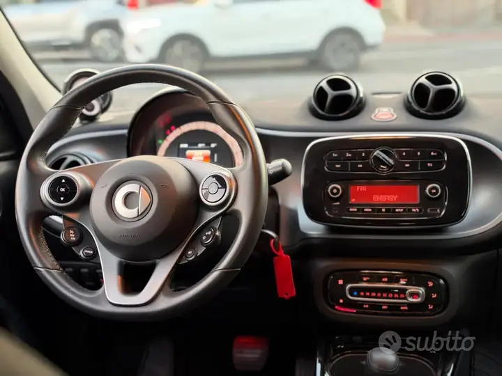 Smart Forfour 2016 photo 2