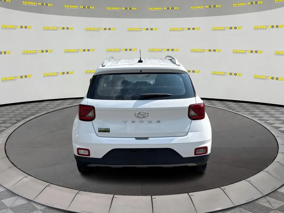 Hyundai Venue 2023 photo 4