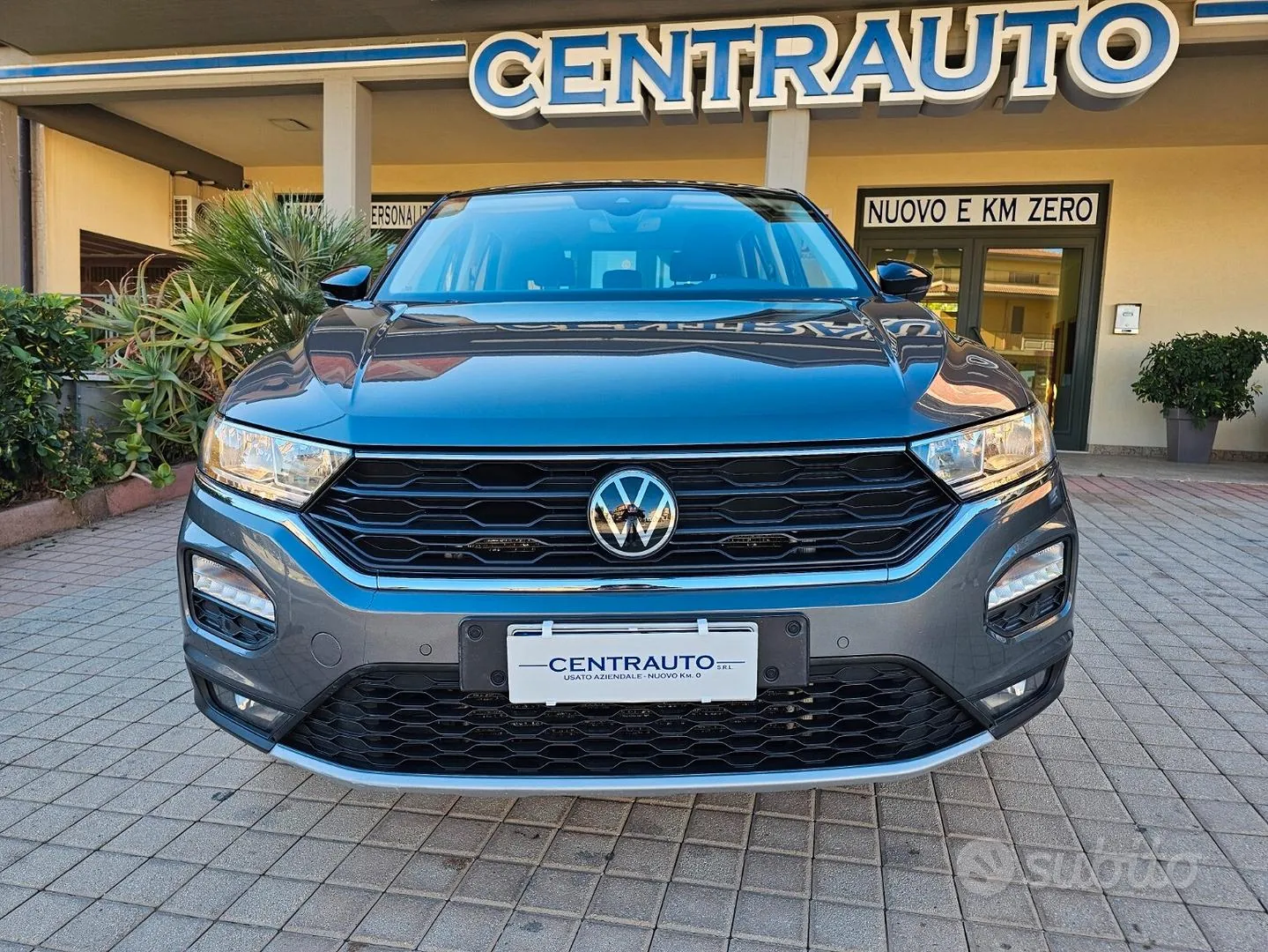 Volkswagen T-Roc 2021 photo 2