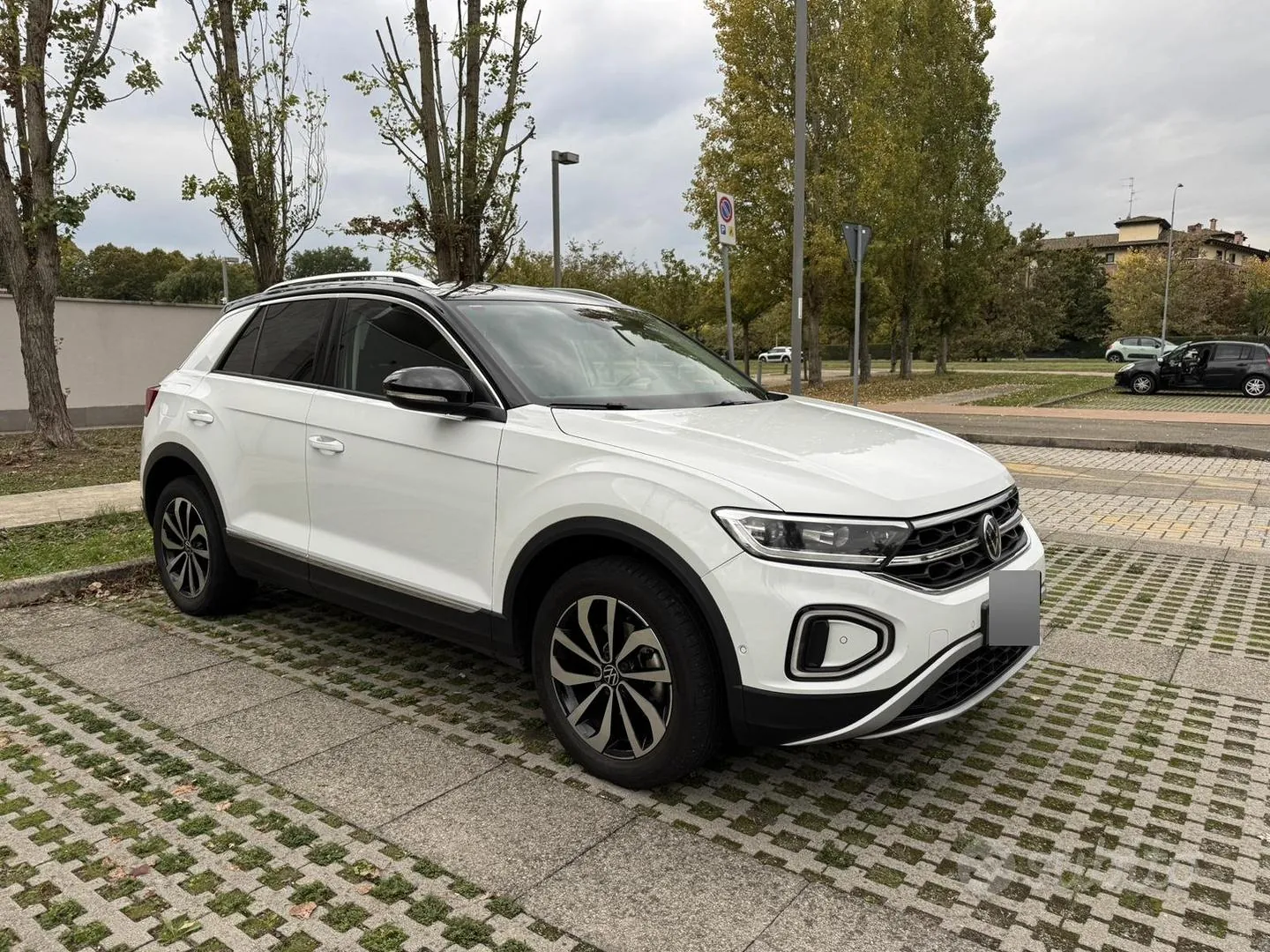 Volkswagen T-Roc 2024 photo 3