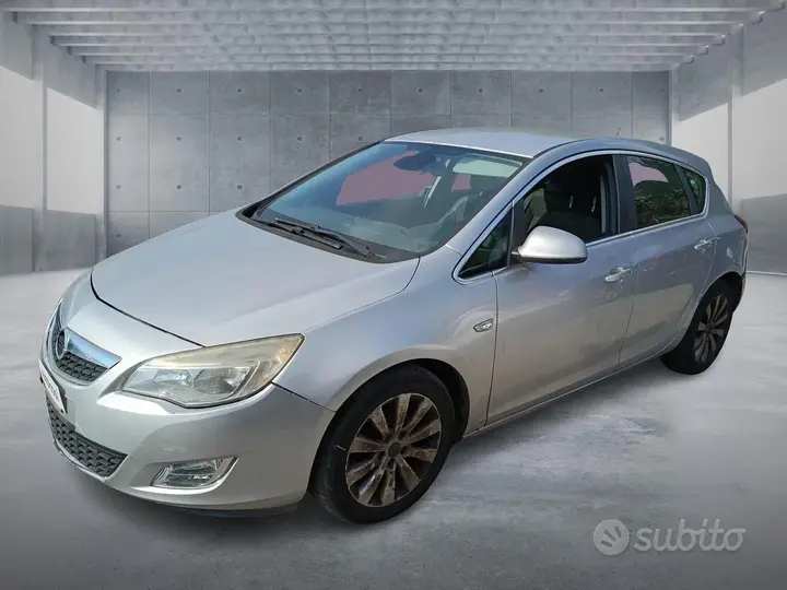 Opel Astra 2010 photo 4