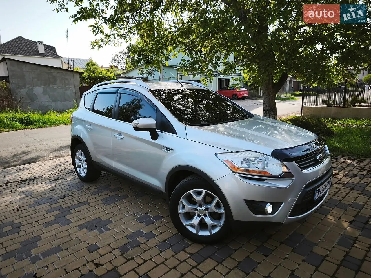 Ford Kuga 2010 photo 2