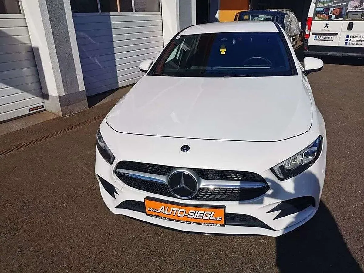 Mercedes-Benz A-Class 2018 photo 3