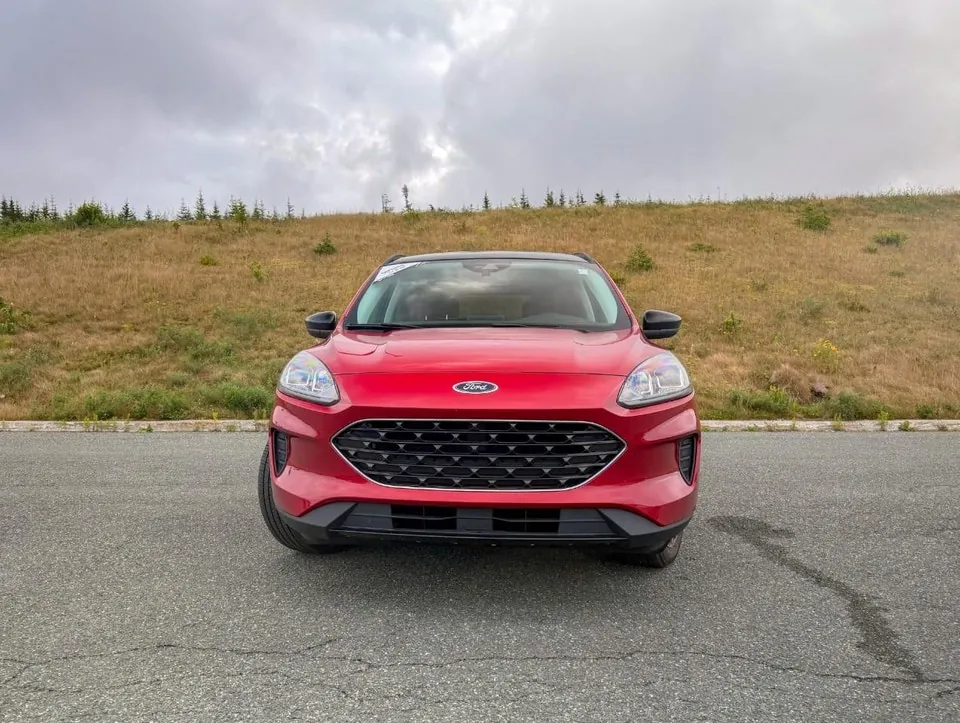 Ford Escape 2021 photo 3