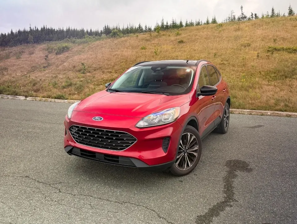 Ford Escape 2021 photo 2