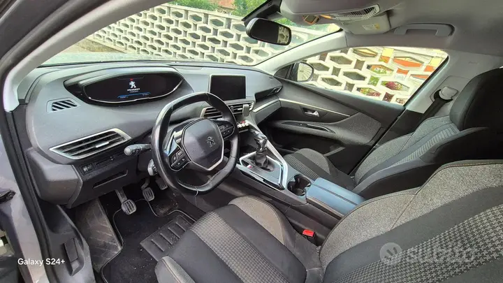 Peugeot 5008 2019 photo 5