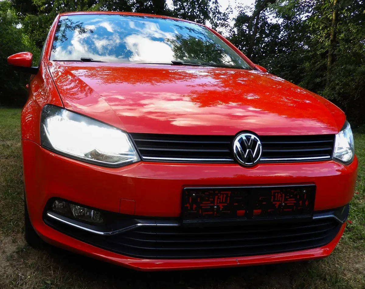 Volkswagen Polo 2014 photo 2