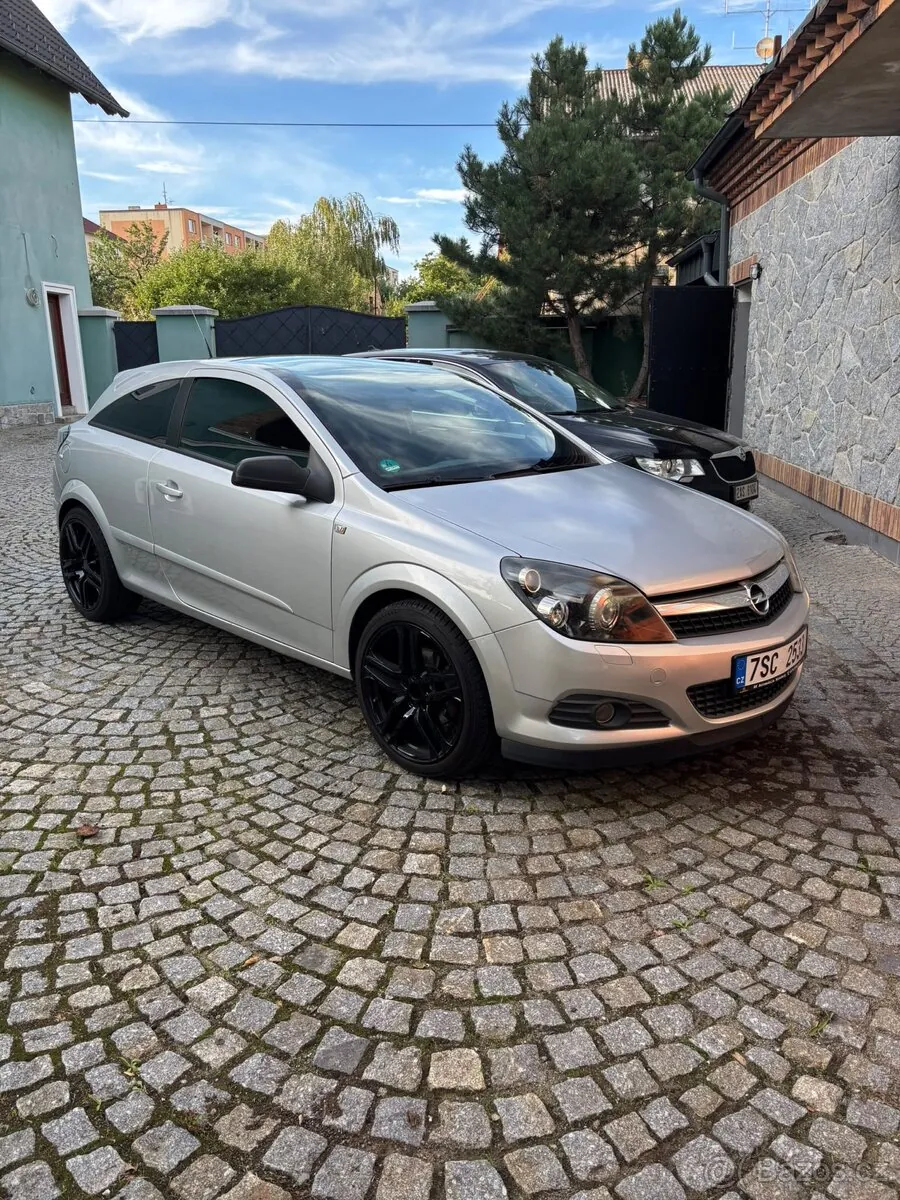 Opel Astra H Gtc