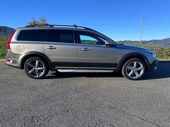 Volvo Xc70 2011 photo 2