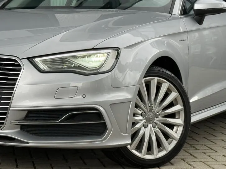 Audi A3 2015 photo 3