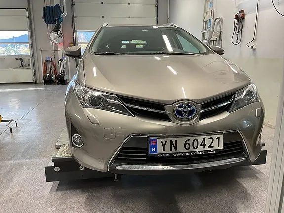 Toyota Auris 2015 photo 2