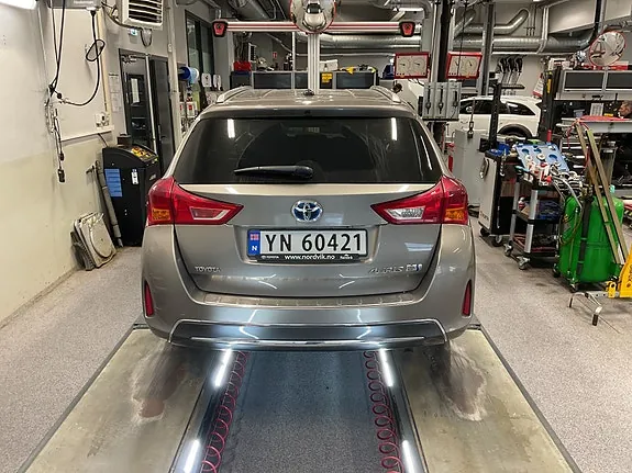 Toyota Auris 2015 photo 5