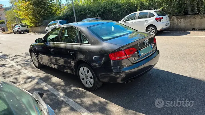 Audi A4 2009 photo 4