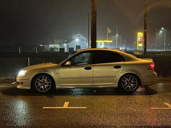 Saab 9-3 2005 photo 2