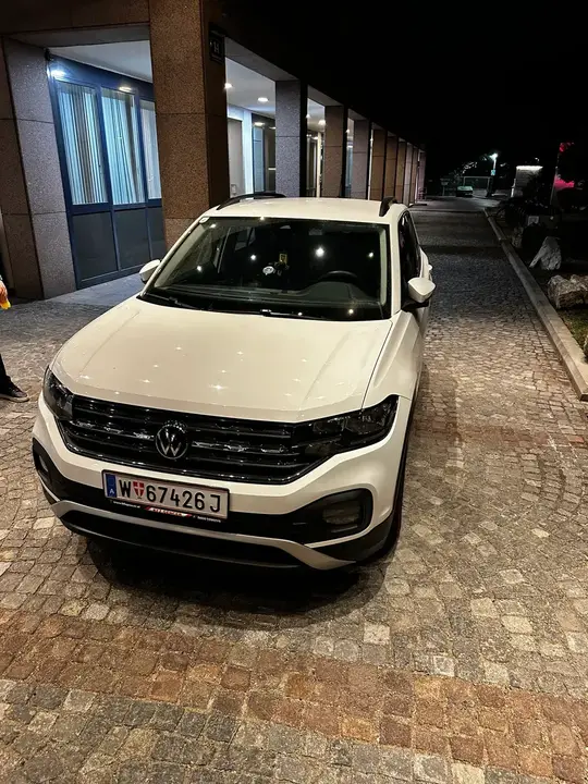 Volkswagen T-Cross 2023 photo 2