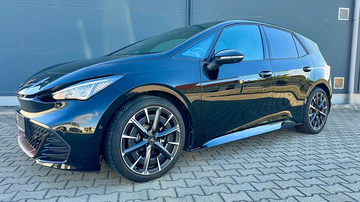 Cupra Born 2024 photo 2