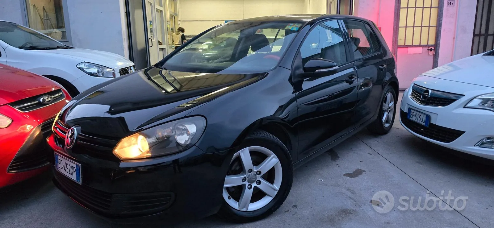 Volkswagen Golf 2012 photo 2
