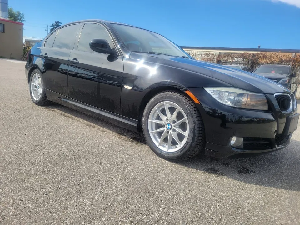BMW 323I