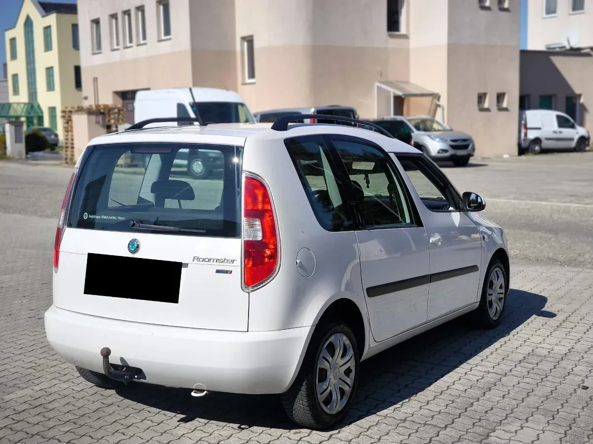 Skoda Roomster 2011 photo 3