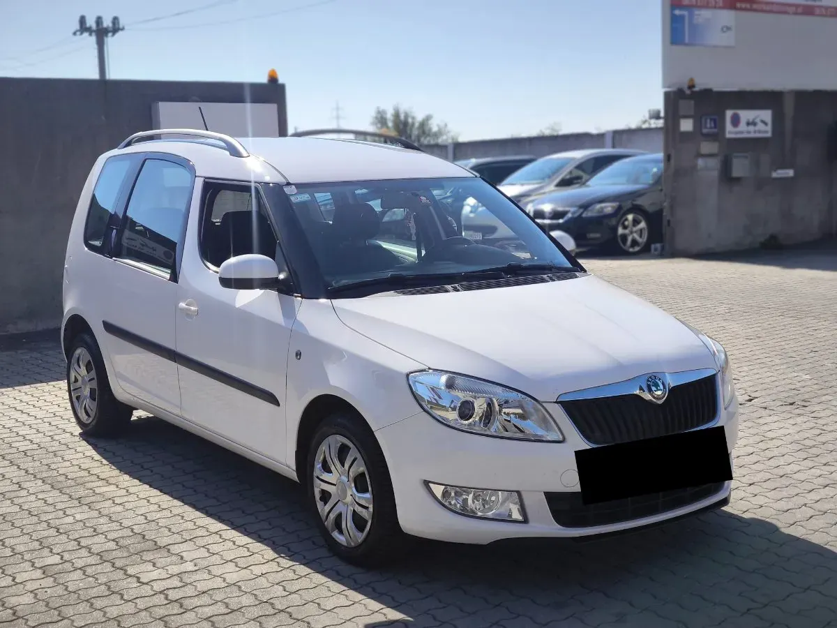 Skoda Roomster 2011 photo 2