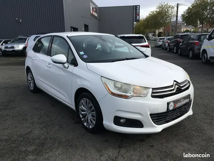 Citroen C4 2013 photo 2