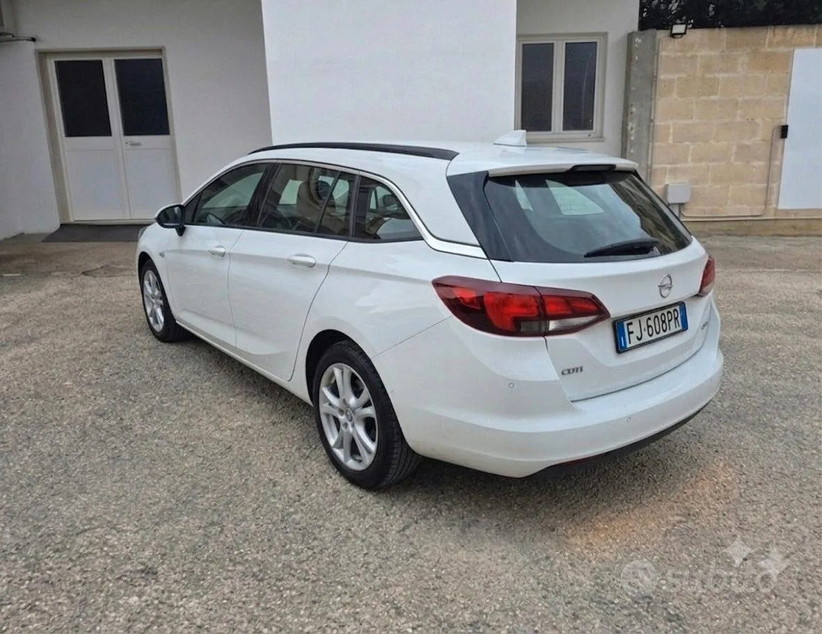 Opel Astra 2017 photo 2