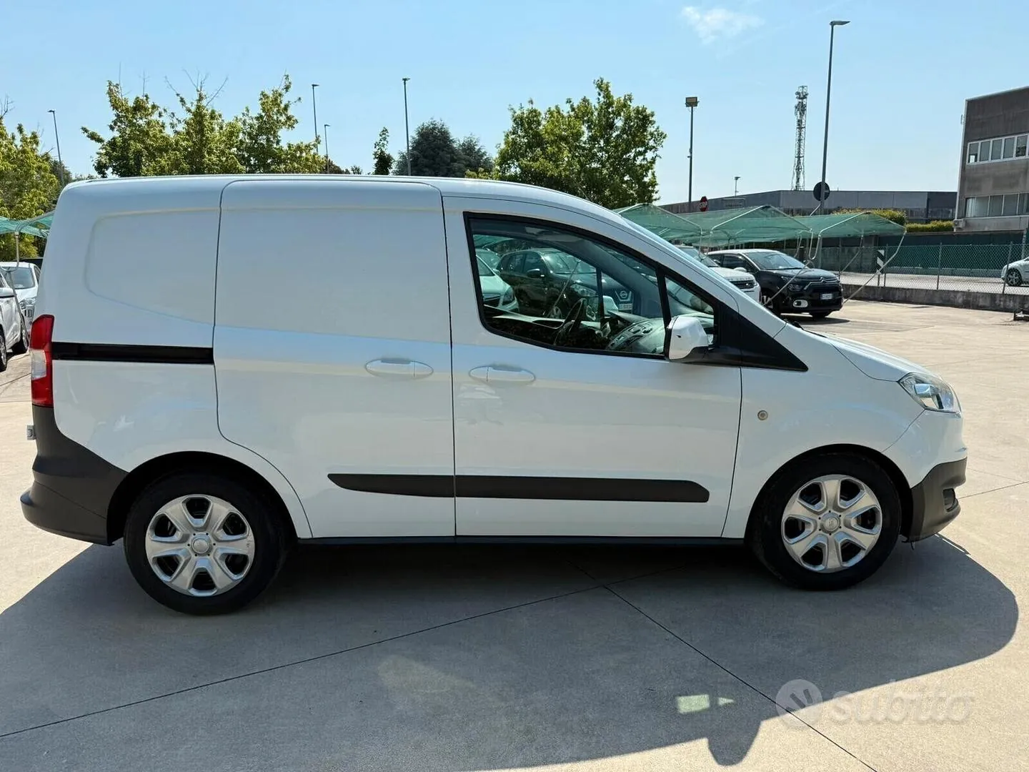Ford Transit Courier 2018 photo 5