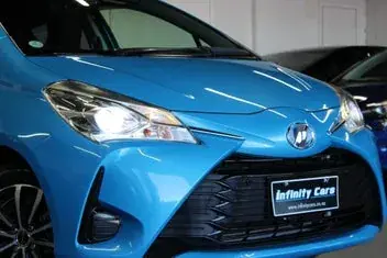Toyota Vitz 2017 photo 5