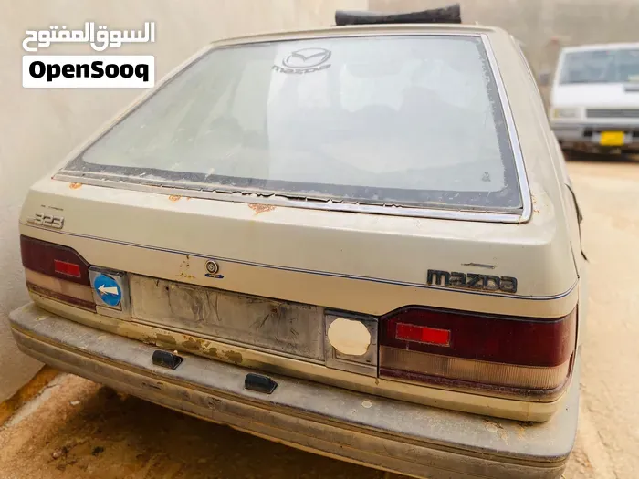 Mazda 323