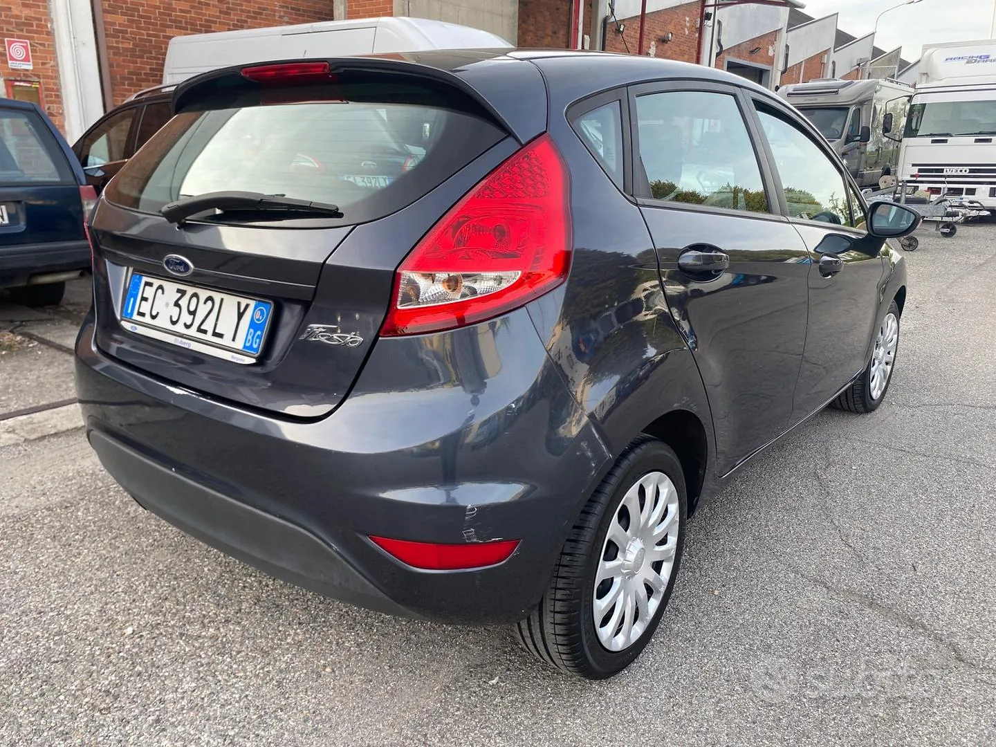 Ford Fiesta 2010 photo 3