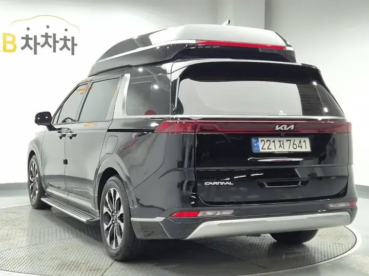 Kia Carnival 2023 photo 2