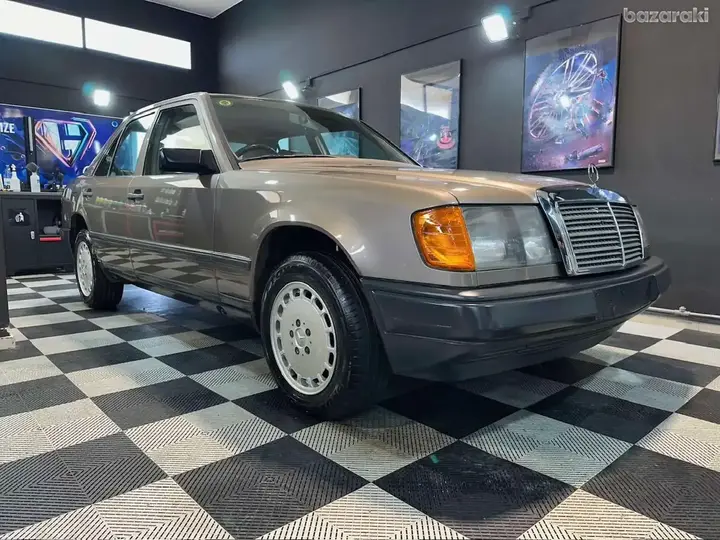 Mercedes-Benz 250 D