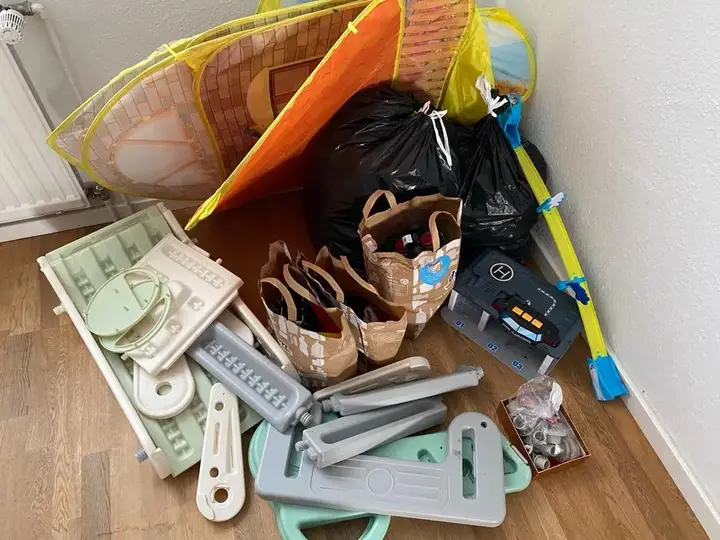 Siku Spielzeug Rutsche Bällebad Autos Dickie Toys