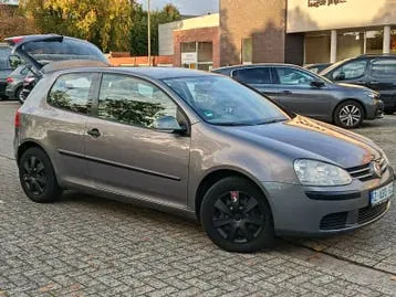 Volkswagen Golf 2005 photo 2
