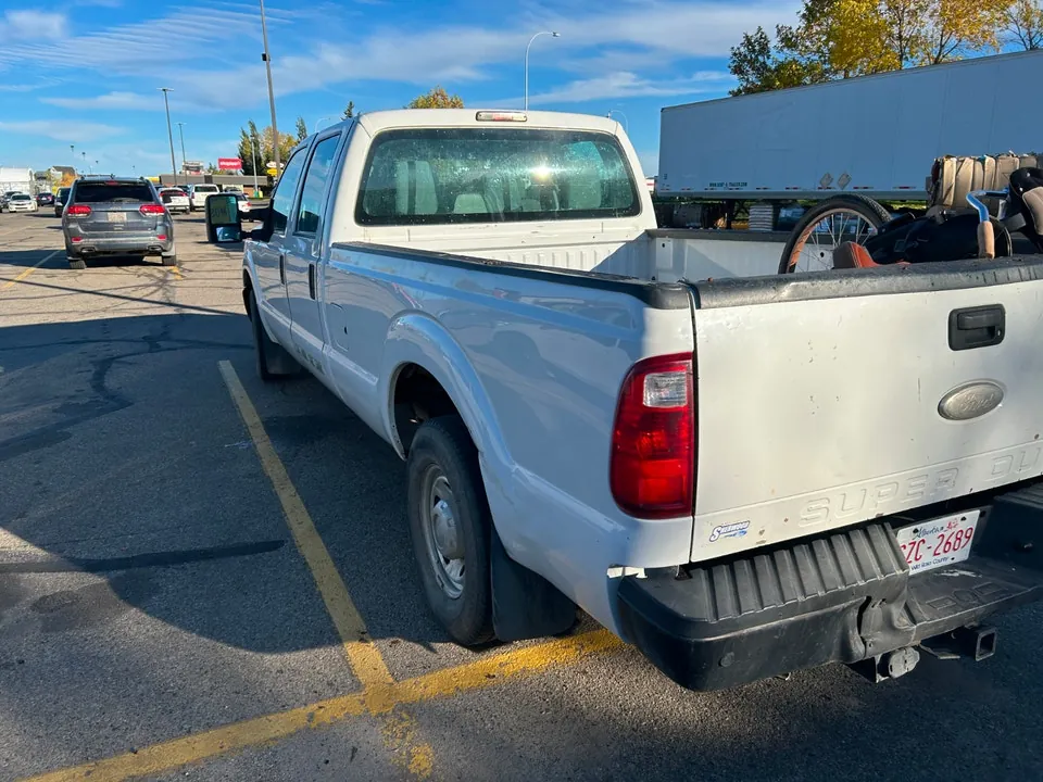 Ford F250 2012 photo 2