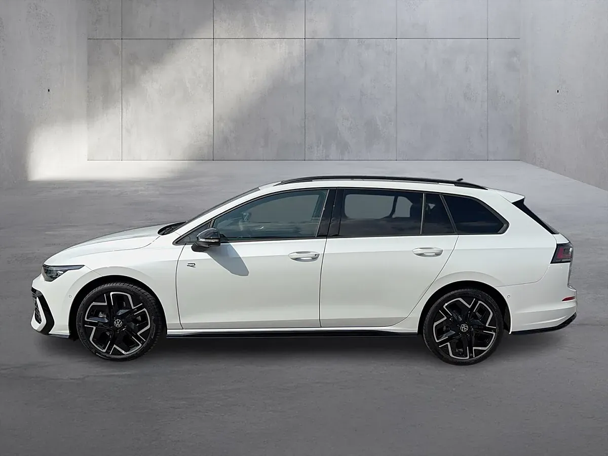 Volkswagen Golf 2026 photo 2