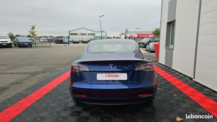 Tesla Model 3 2021 photo 4