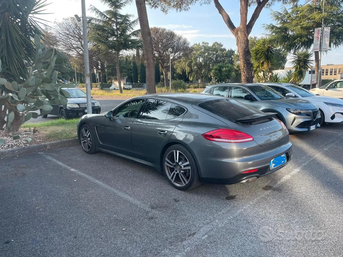 Porsche Panamera 2013 photo 4