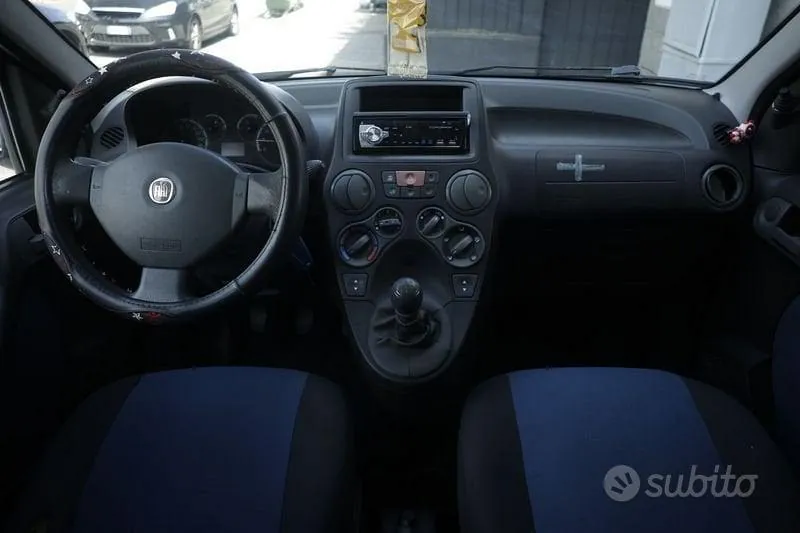 Fiat Panda 2010 photo 2