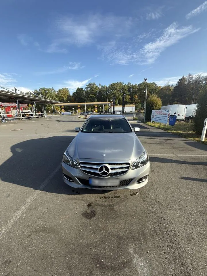 Mercedes-Benz E 220