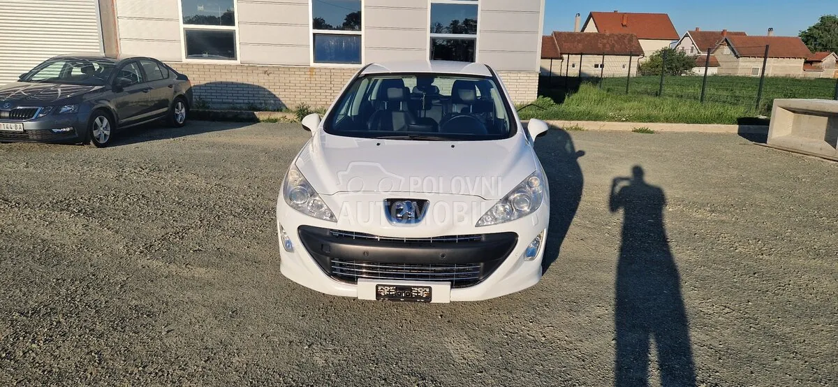 Peugeot 308 2010 photo 2