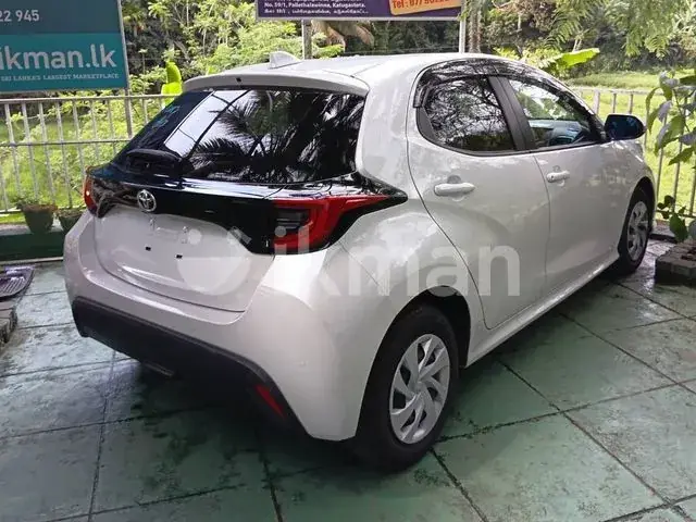 Toyota Yaris 2023 photo 3