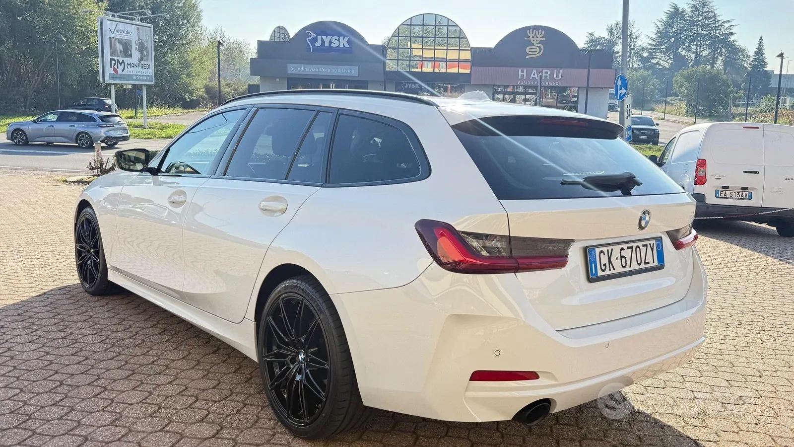 BMW 318D 2022 photo 3