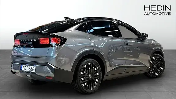 Nissan Leaf 2026 photo 2