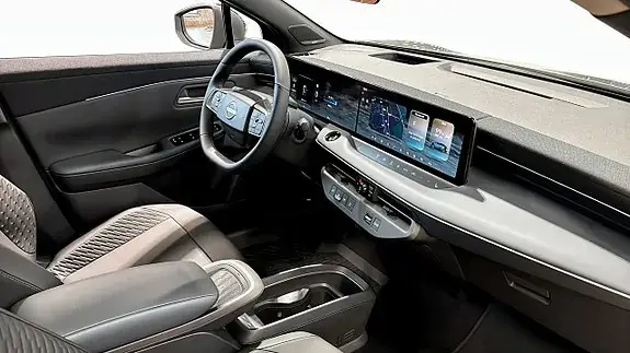 Nissan Leaf 2026 photo 3