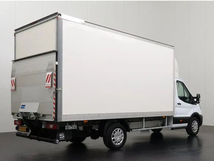 Ford Transit 2023 photo 2