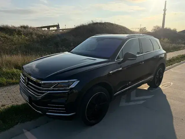 Volkswagen Touareg 2019 photo 2