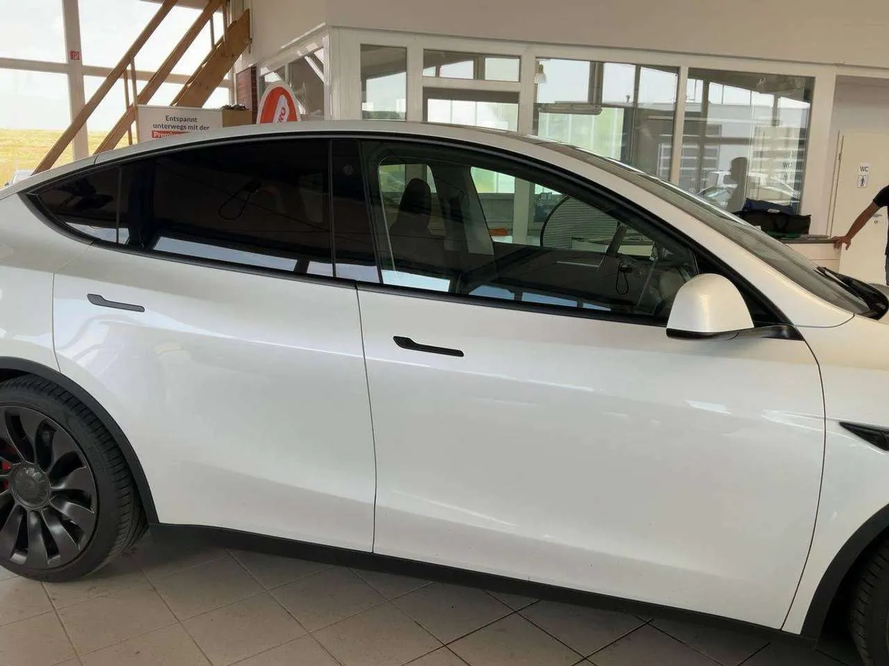 Tesla Model Y 2022 photo 3