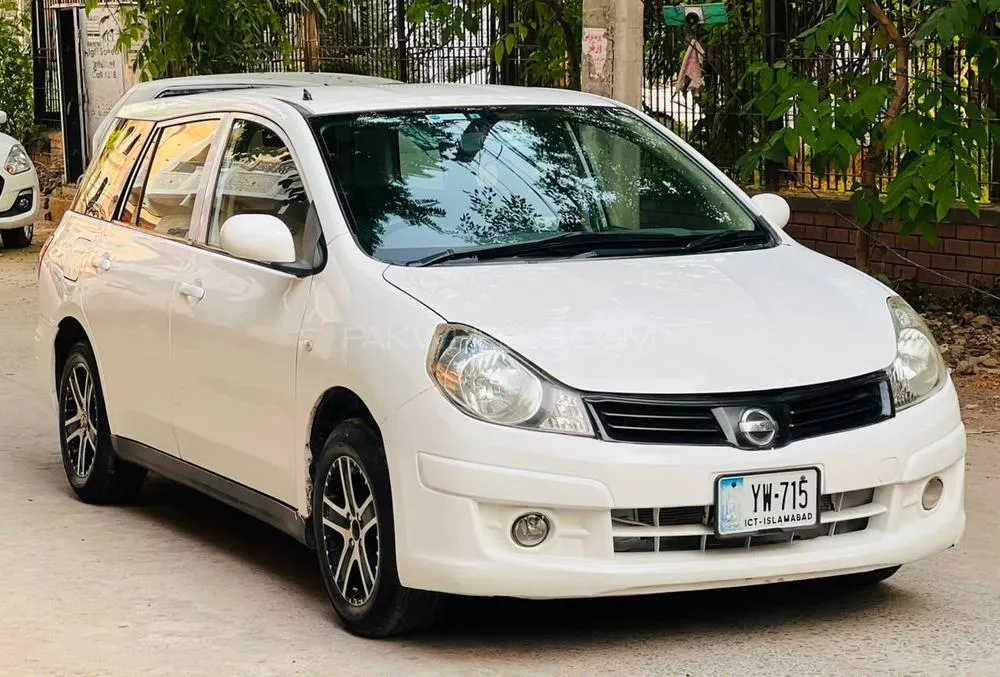 Nissan Ad Van